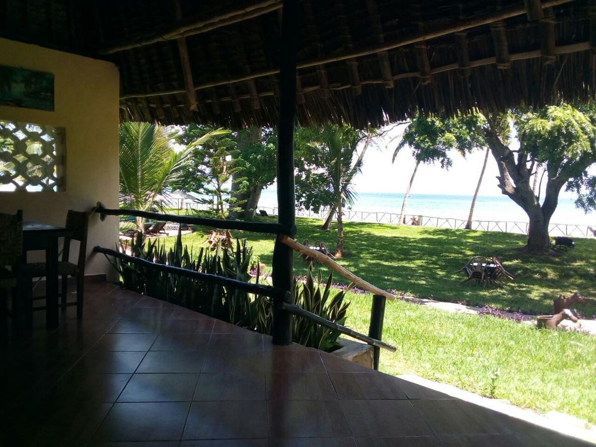 Coral Beach Resort Playa de Diani Exterior foto